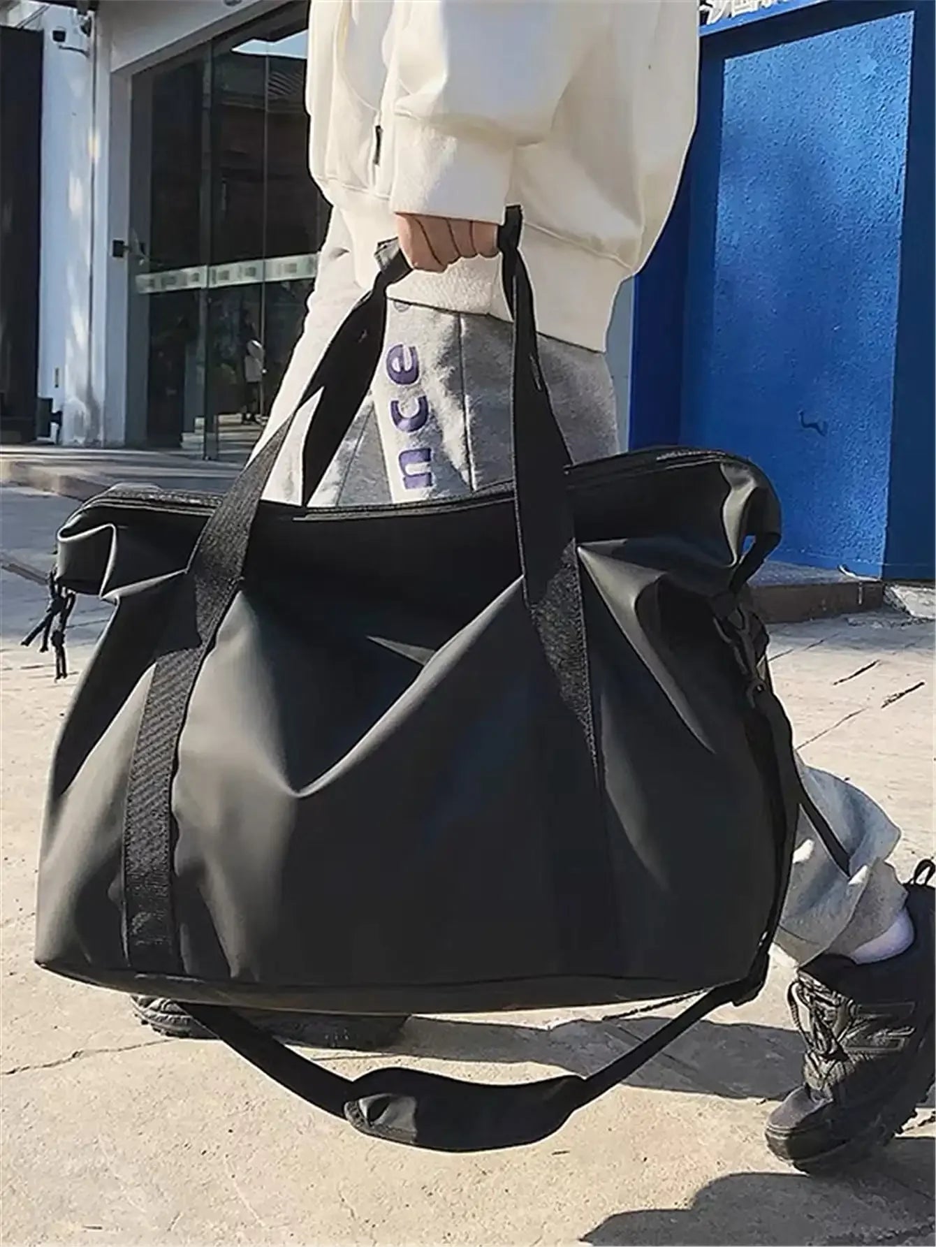 Nylon Travel Bag Large Capacity With Shoulder Strap